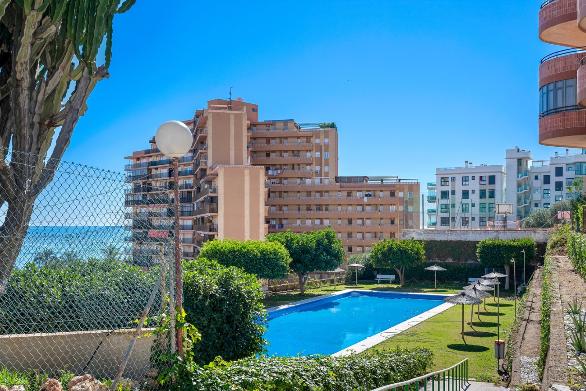 Gensalg - apartment -
Arenales del Sol - Segunda linea playa