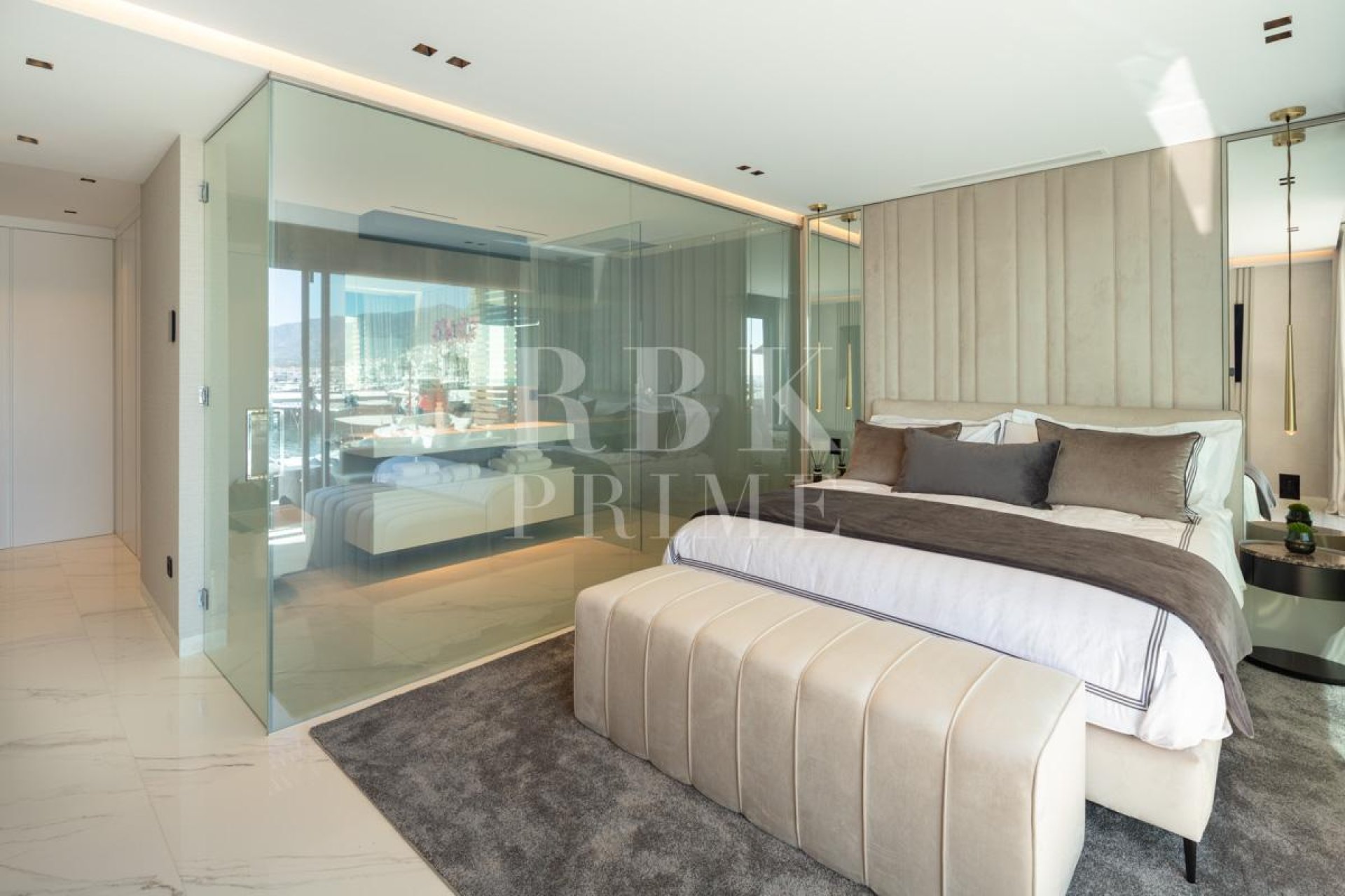Gensalg - apartment -
Malaga - Nueva Andalucía