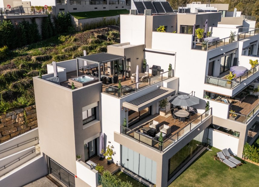 Gensalg - apartment -
Marbella - Nueva Andalucía