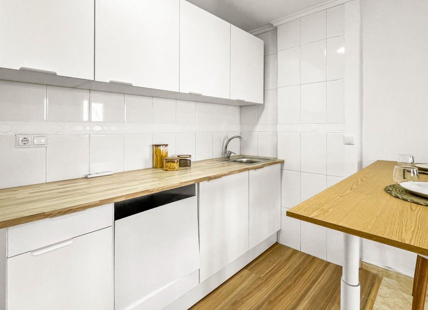 Gensalg - apartment -
Torrevieja - Playa de los Locos