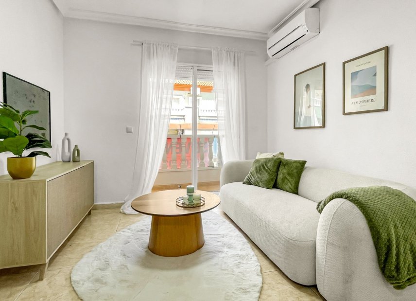 Gensalg - apartment -
Torrevieja - Playa de los Locos