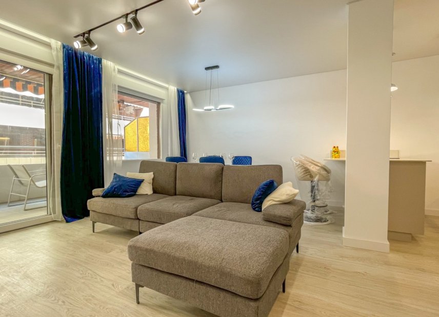 Gensalg - apartment -
Torrevieja - Playa Los Naufragos