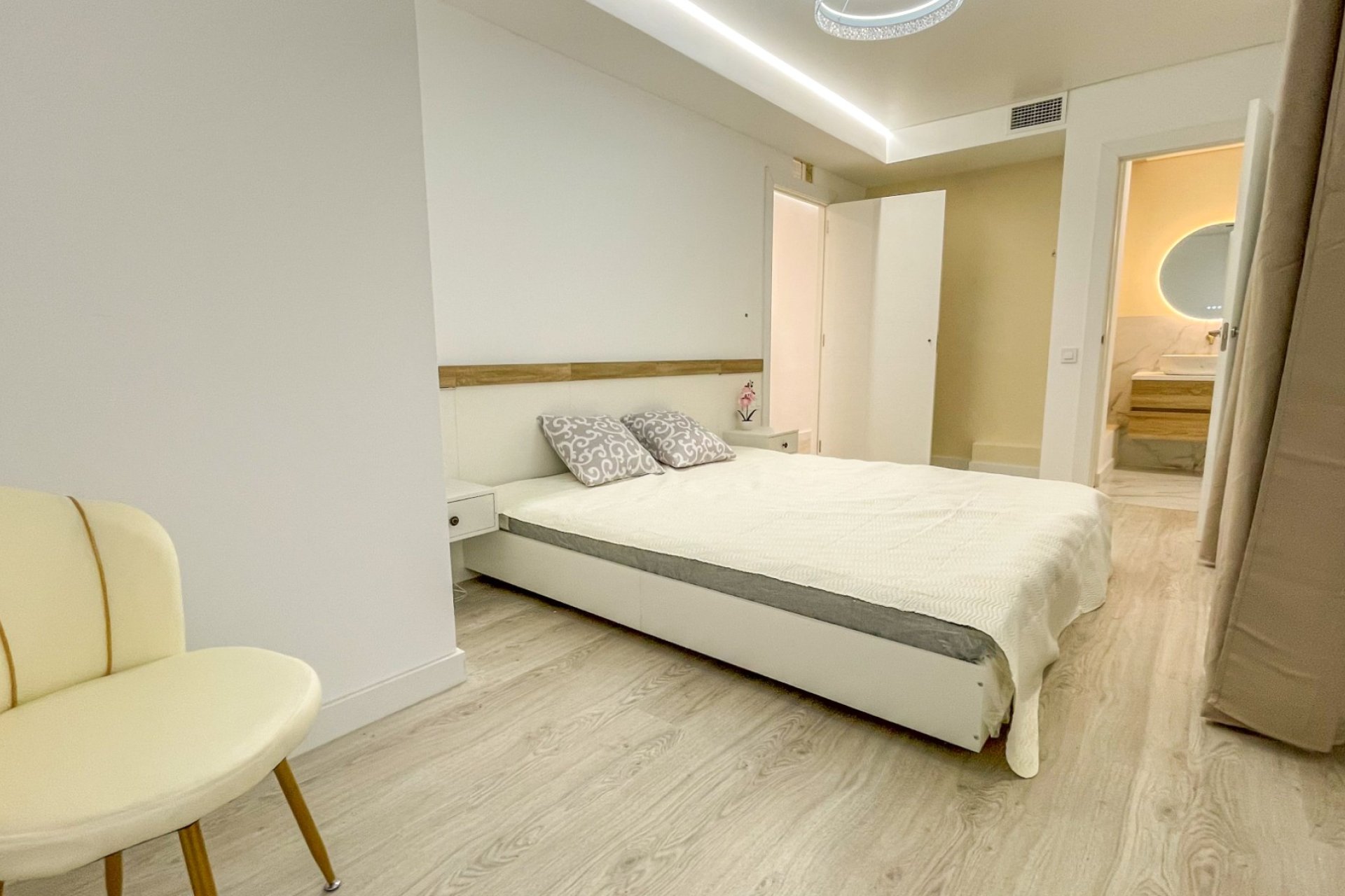 Gensalg - apartment -
Torrevieja - Playa Los Naufragos