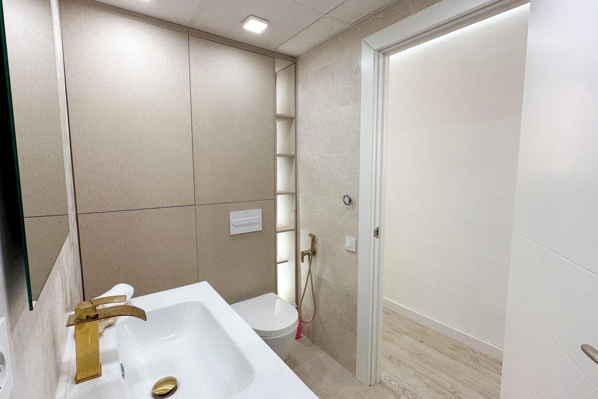 Gensalg - apartment -
Torrevieja - Playa Los Naufragos