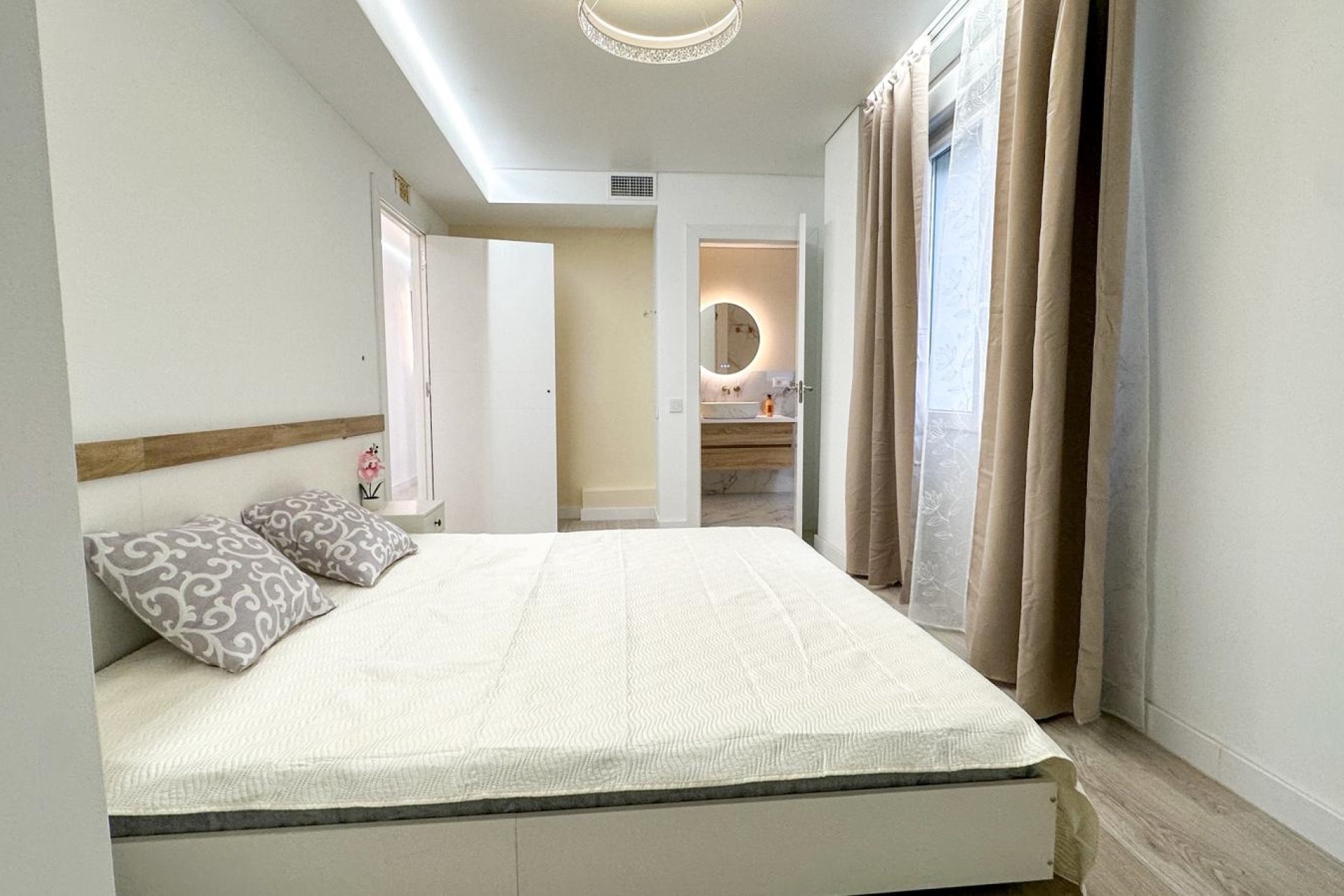 Gensalg - apartment -
Torrevieja - Playa Los Naufragos