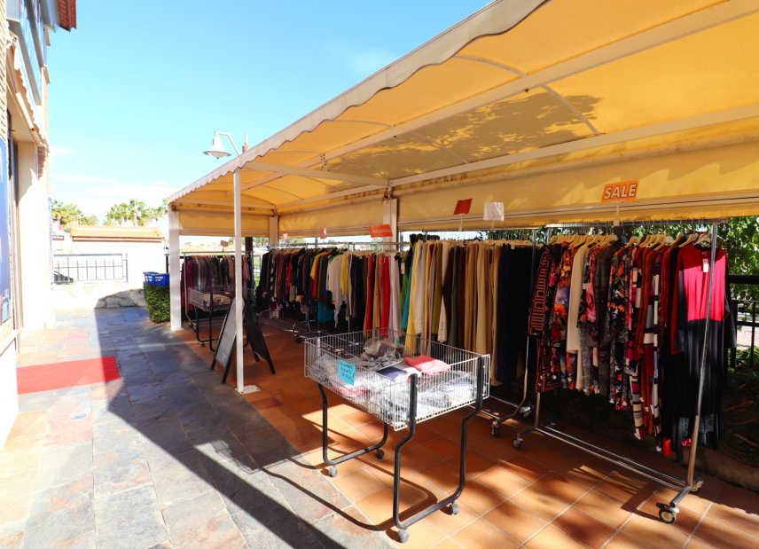 Gensalg - Commercial (Leasehold) -
Algorfa - La finca Golf