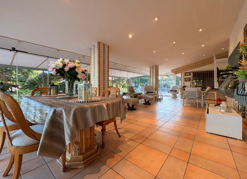 Gensalg - Country House -
Elche - Altzabares Alto