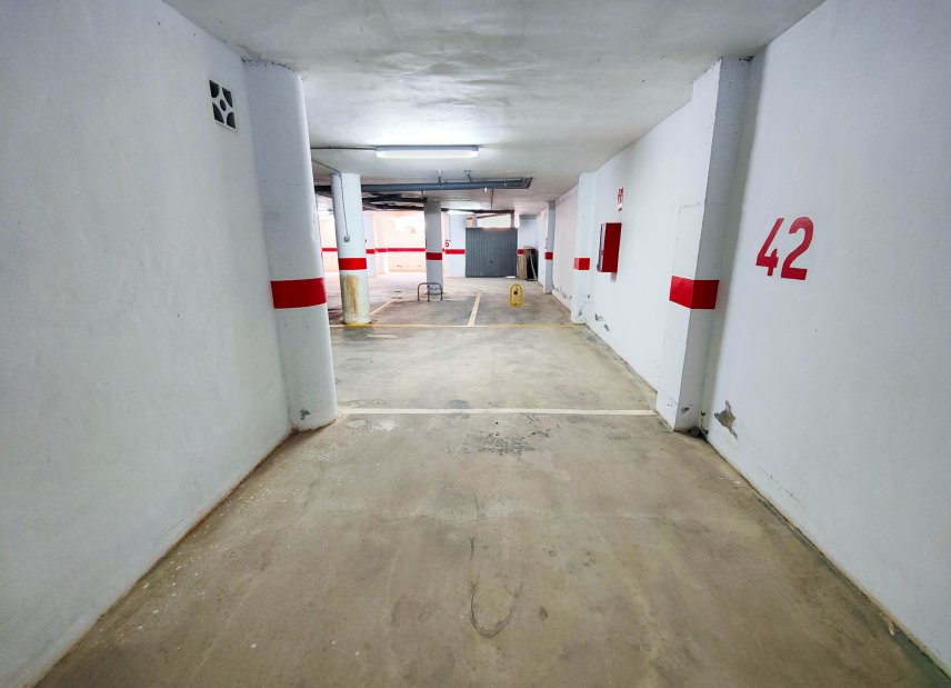 Gensalg - Garage -
Torrevieja - Playa del Cura