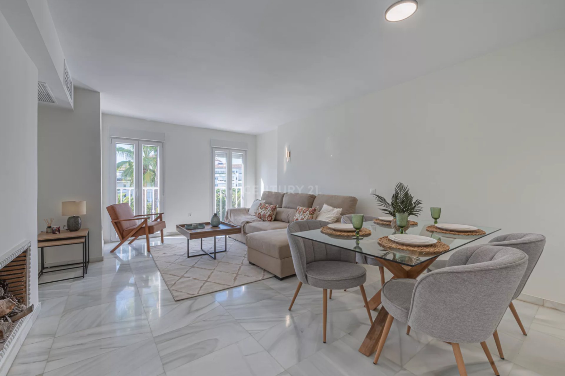Gensalg - Rækkehus -
Marbella - Puerto Banús