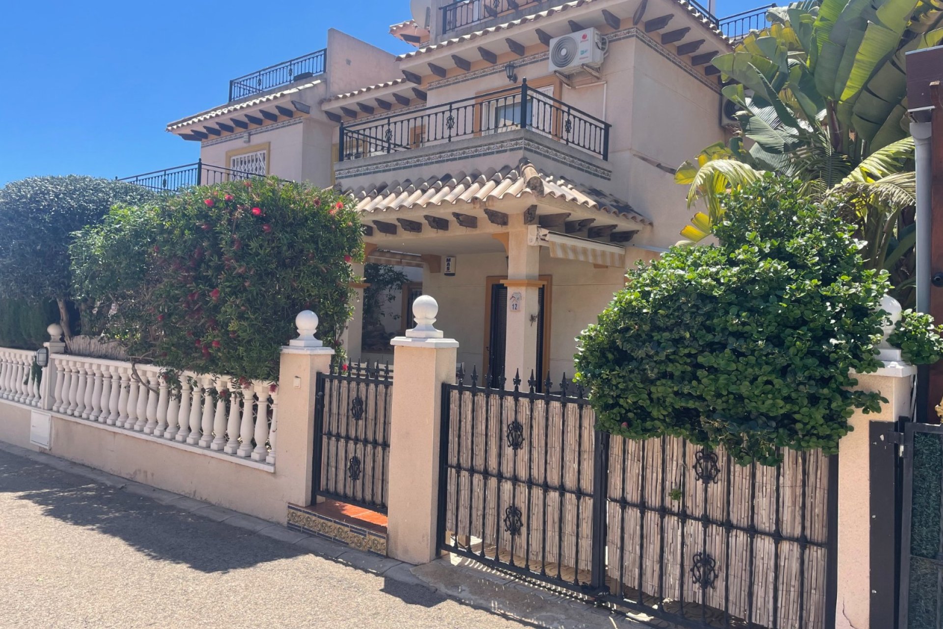 Gensalg - Rækkehus -
Orihuela Costa - La Regia