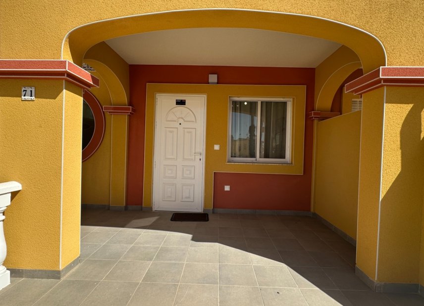 Gensalg - Rækkehus -
Orihuela Costa - La Regia