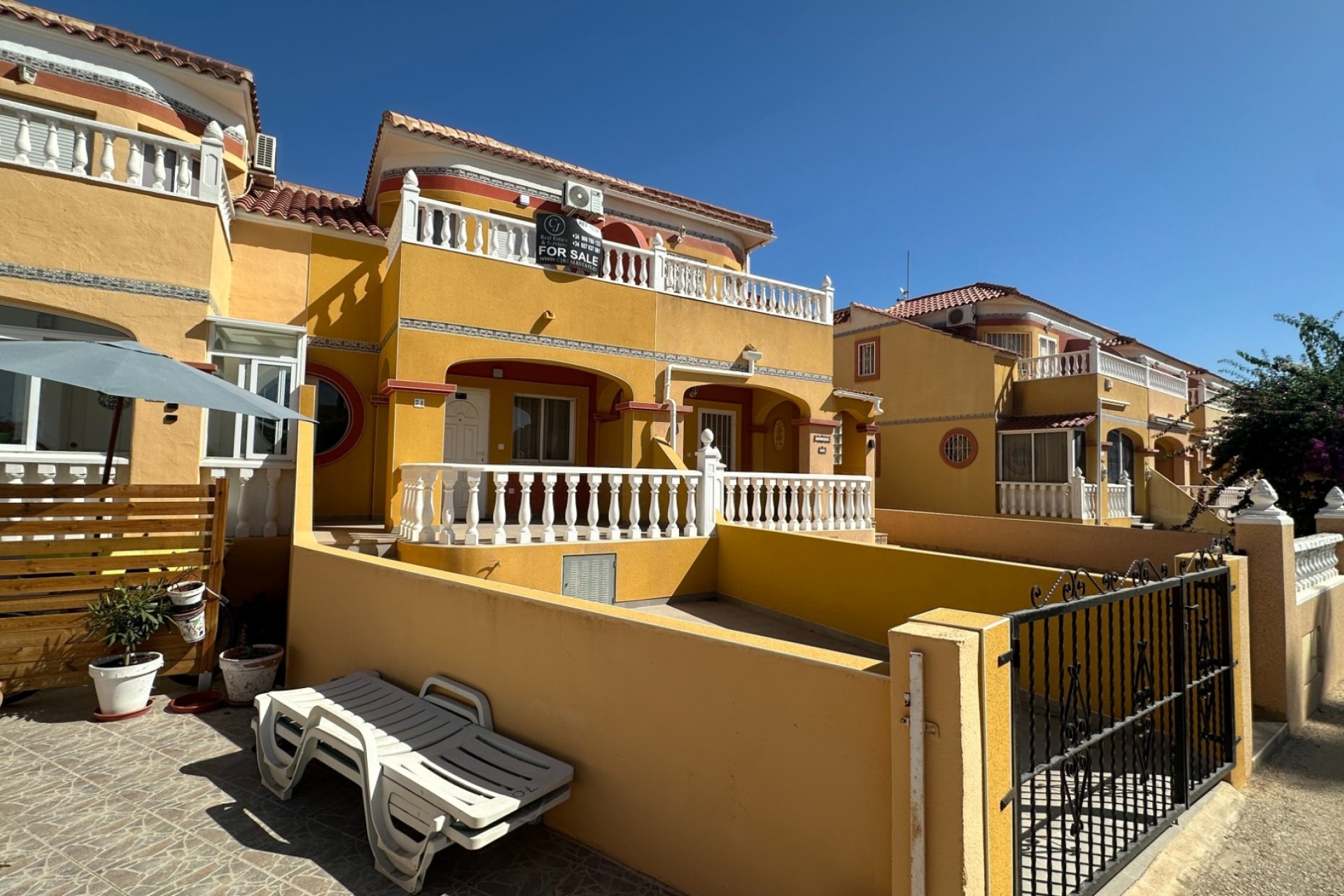 Gensalg - Rækkehus -
Orihuela Costa - La Regia