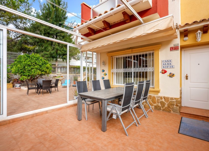 Gensalg - Rækkehus -
Orihuela Costa - Villamartín