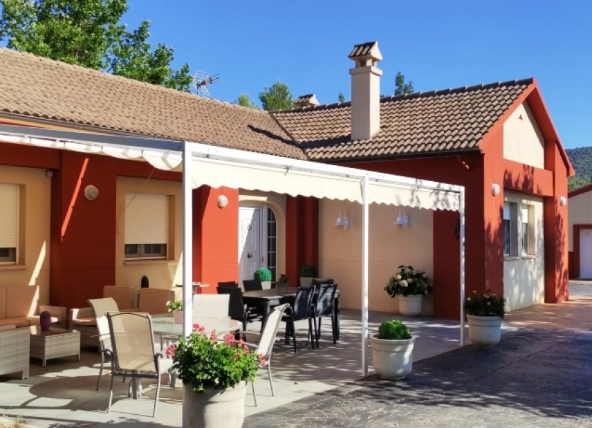 Gensalg - Villa -
Alcoy