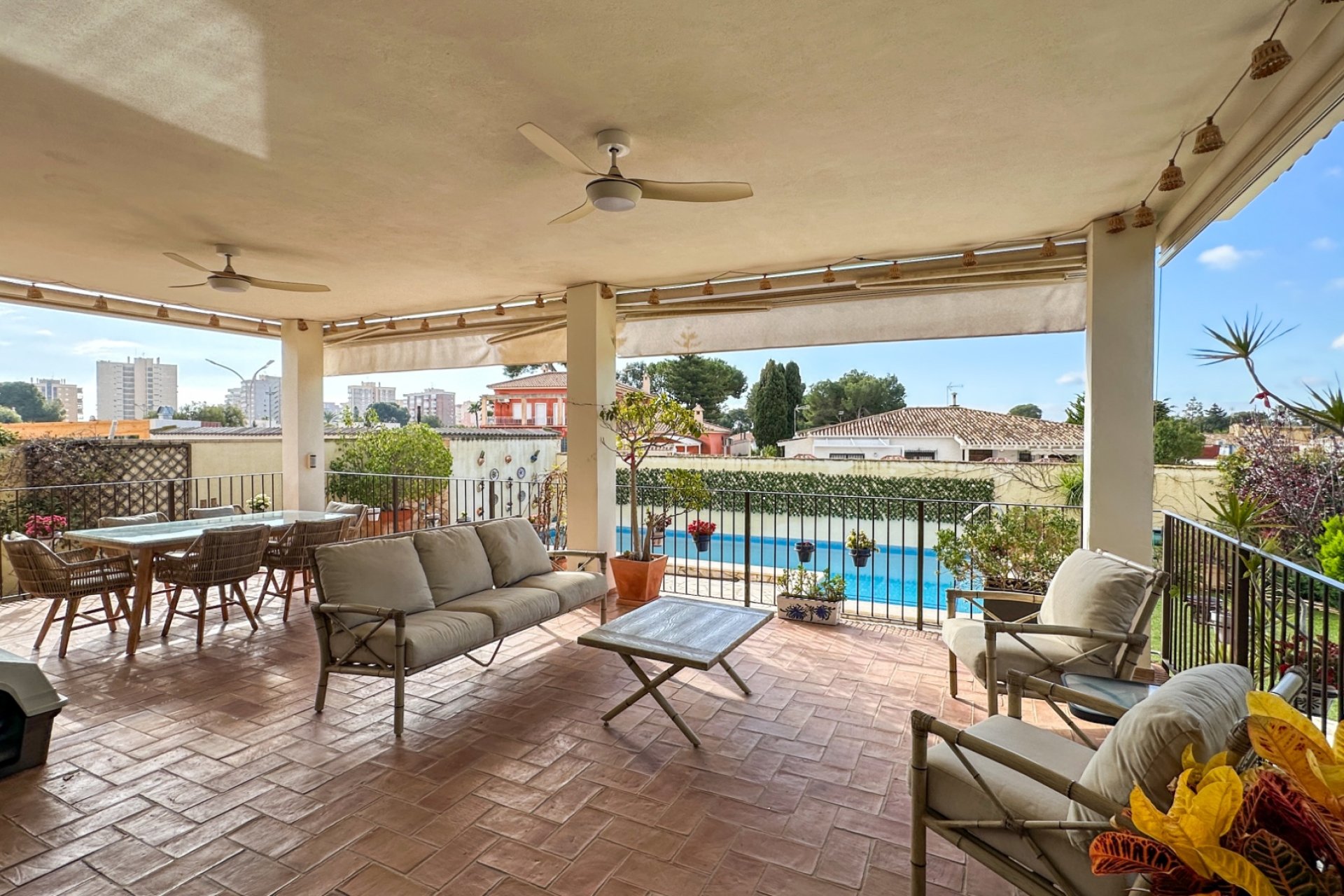 Gensalg - Villa -
Campoamor - Dehesa de campoamor