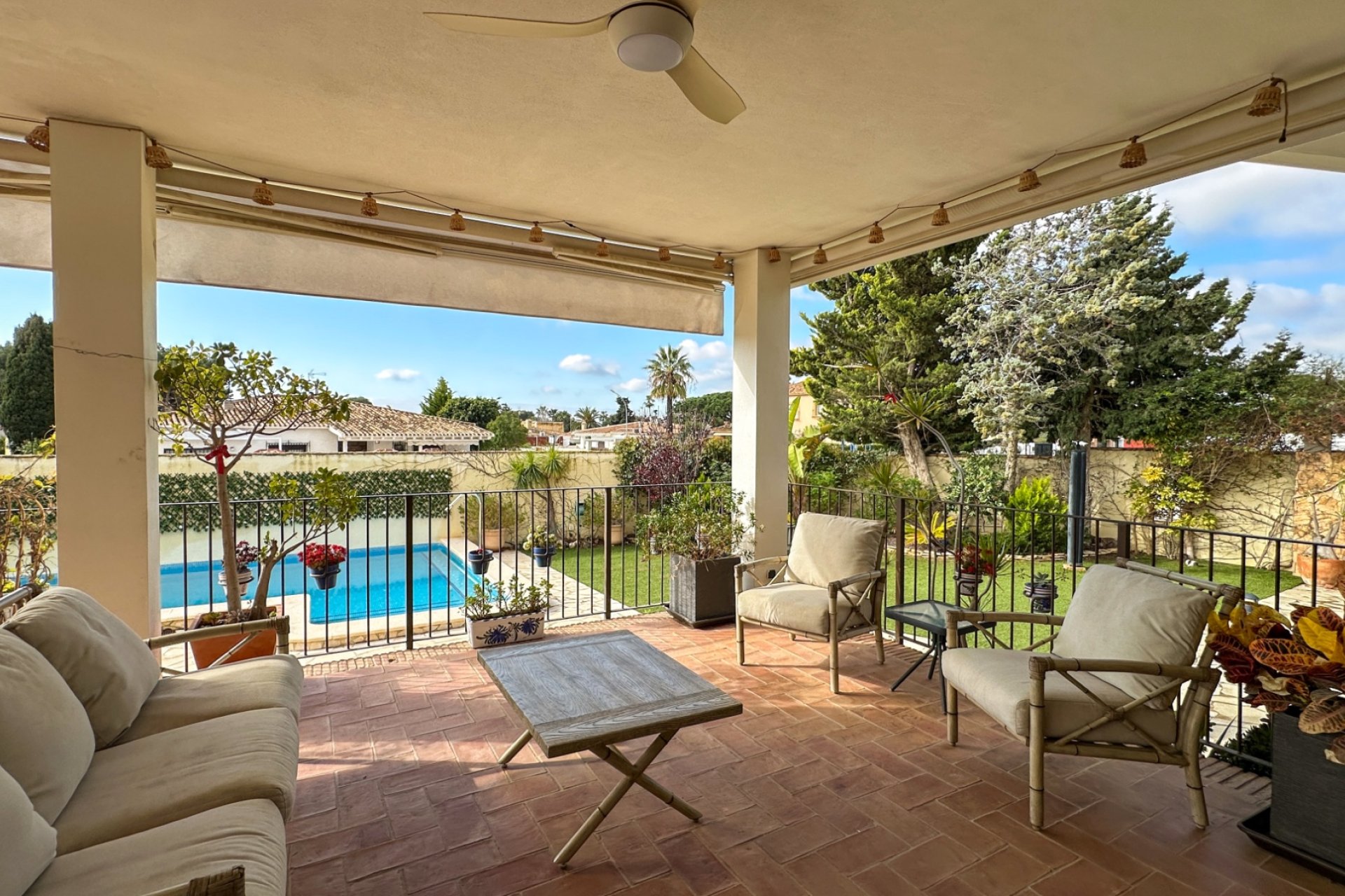 Gensalg - Villa -
Campoamor - Dehesa de campoamor