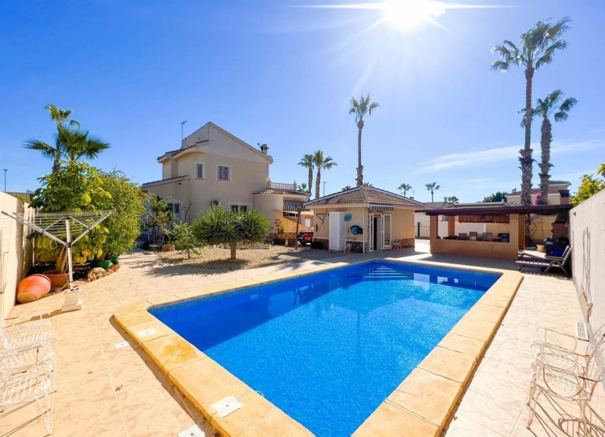 Gensalg - Villa -
Ciudad Quesada - Doña Pepa