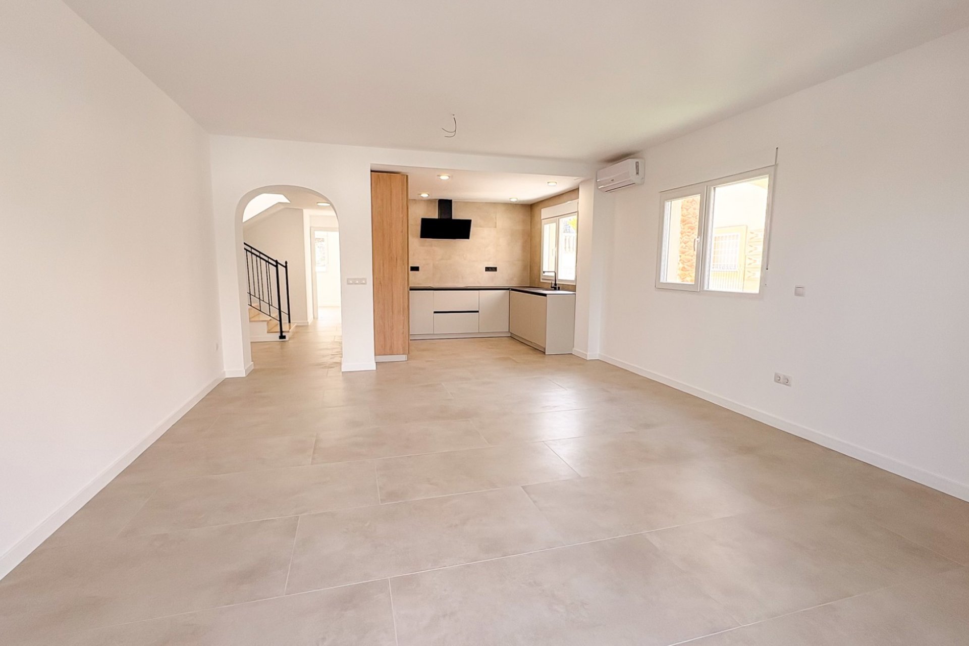 Gensalg - Villa -
El Campello - Pueblo Acantilado - Venta Lanuza