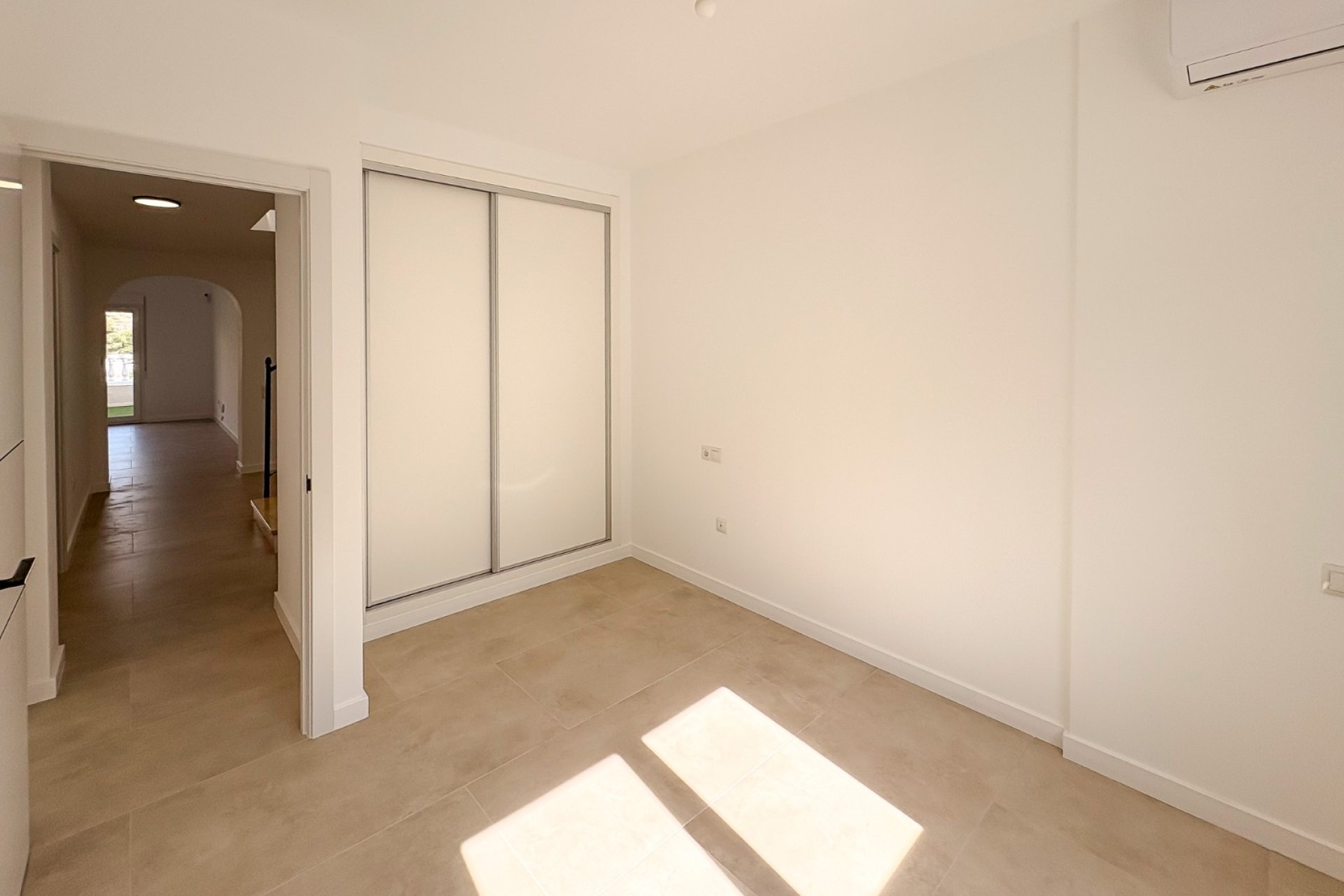 Gensalg - Villa -
El Campello - Pueblo Acantilado - Venta Lanuza