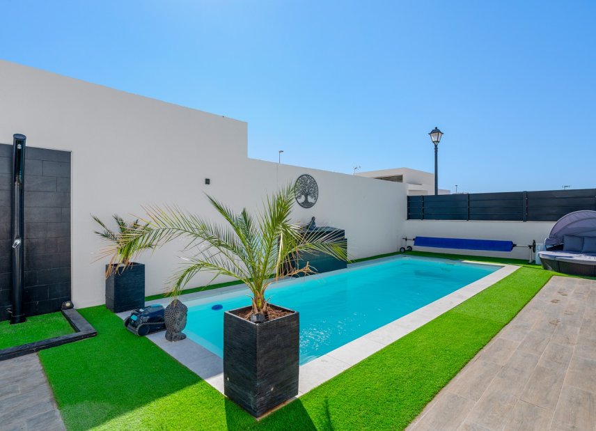Gensalg - Villa -
Fortuna - Urbanizacion Las Kalendas