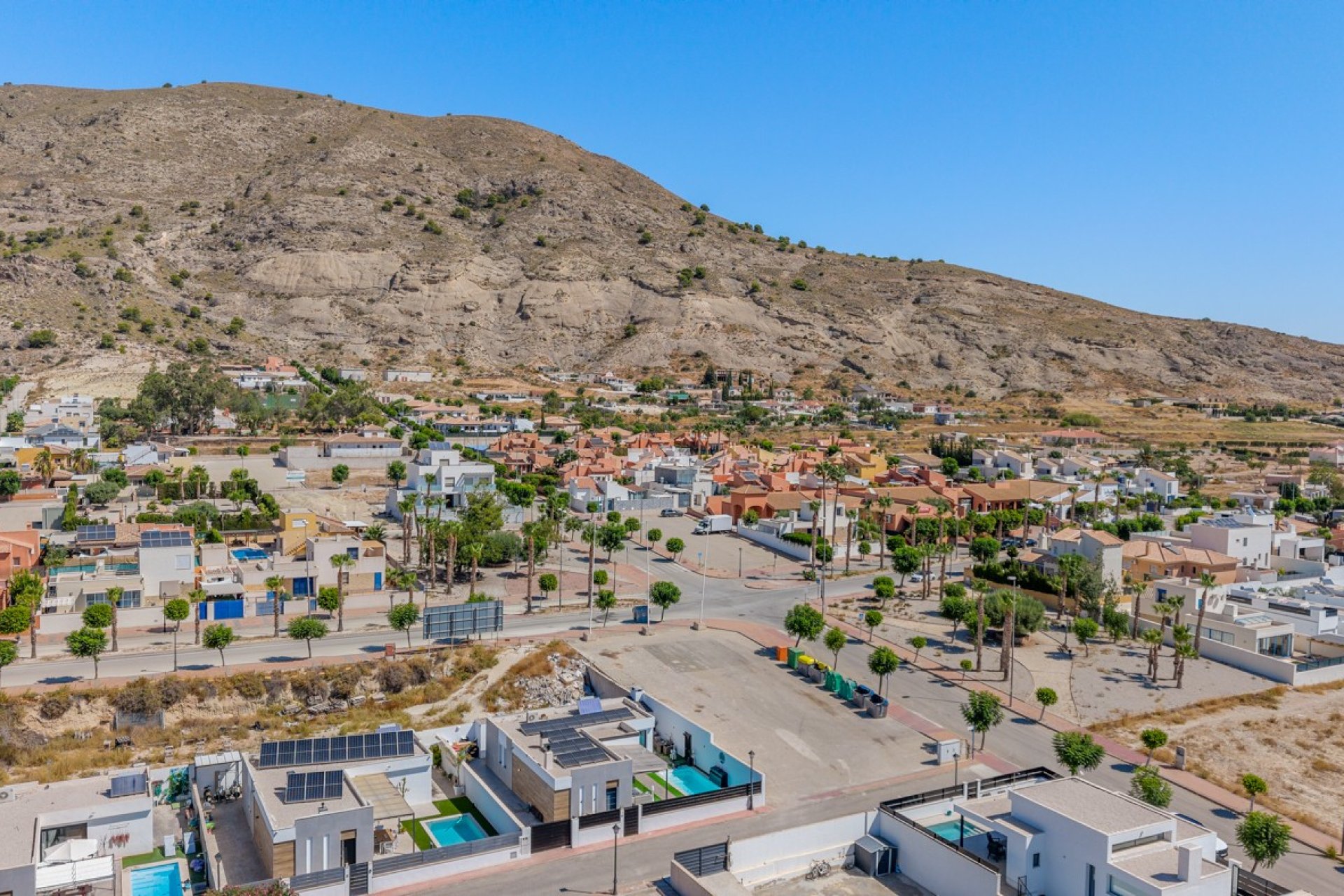 Gensalg - Villa -
Fortuna - Urbanizacion Las Kalendas
