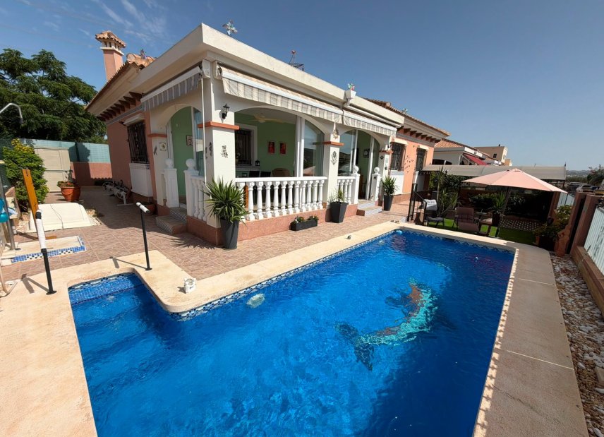 Gensalg - Villa -
Los Montesinos - La Herrada