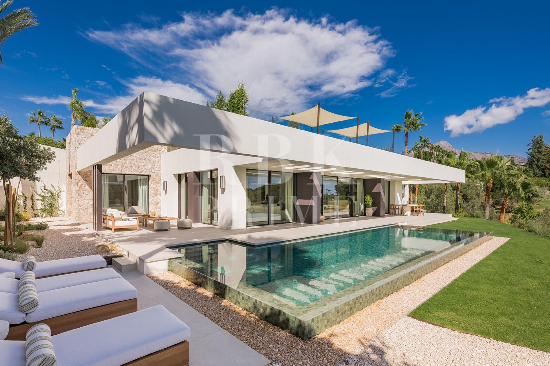 Gensalg - Villa -
Malaga - Nueva Andalucía