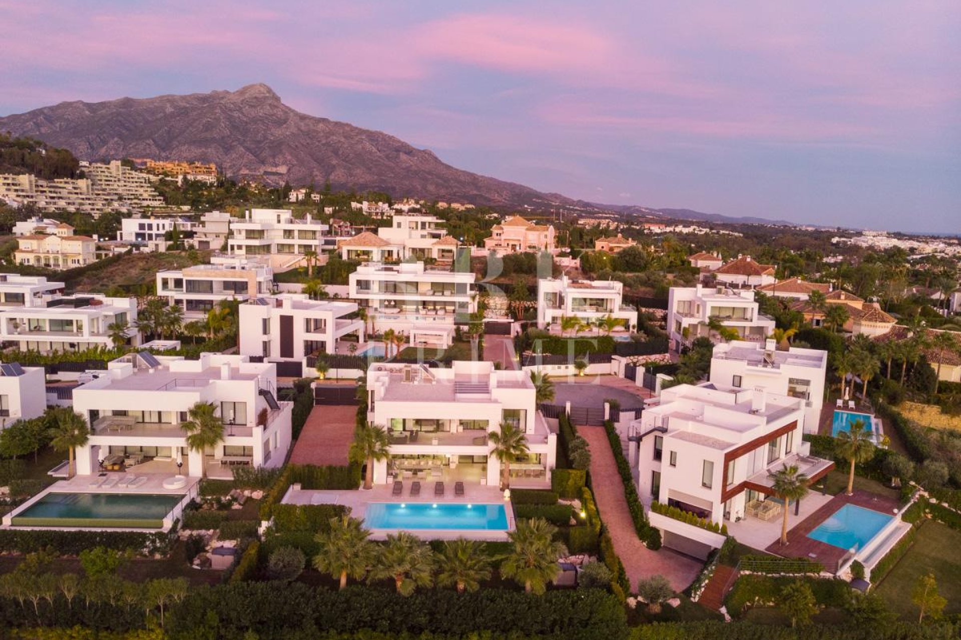 Gensalg - Villa -
Malaga - Nueva Andalucía