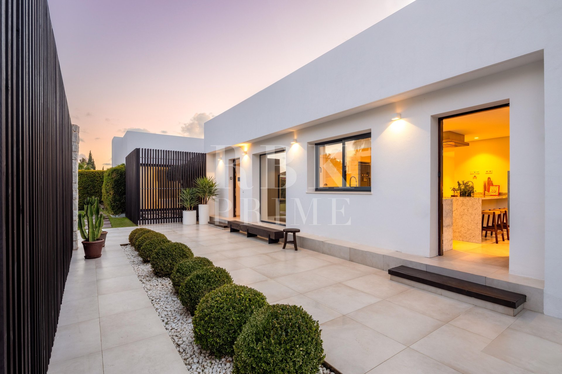Gensalg - Villa -
Malaga - Nueva Andalucía