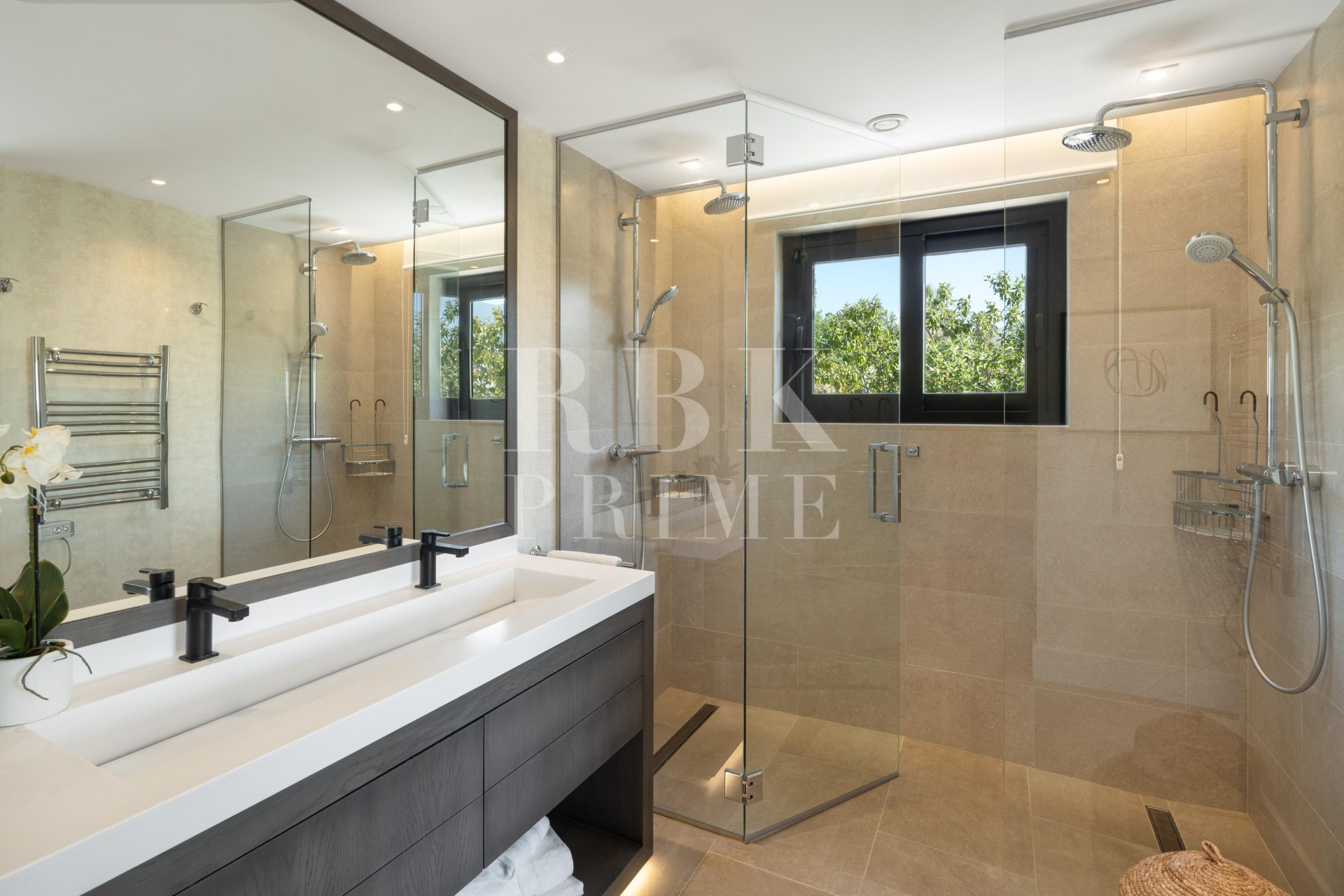 Gensalg - Villa -
Malaga - Nueva Andalucía