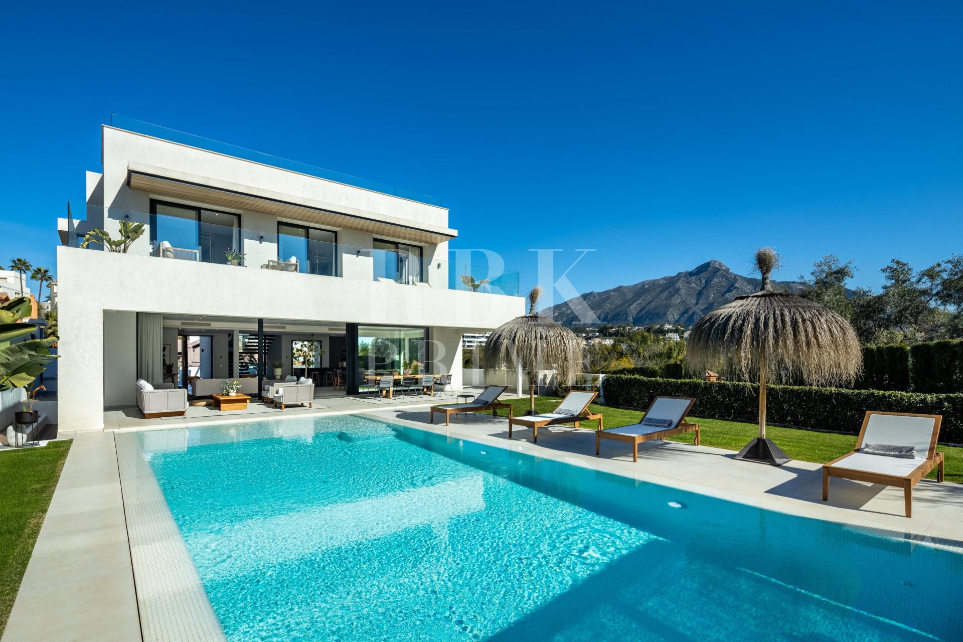 Gensalg - Villa -
Malaga - Nueva Andalucía