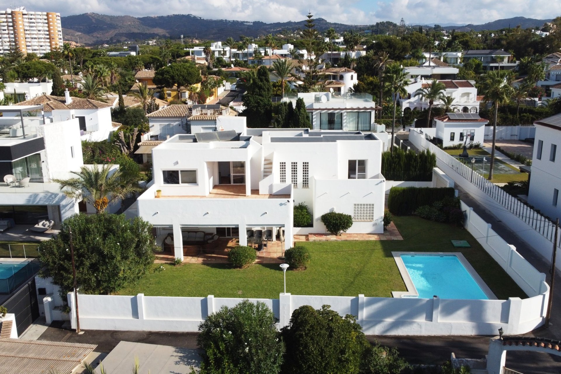 Gensalg - Villa -
Marbella - Las Chapas