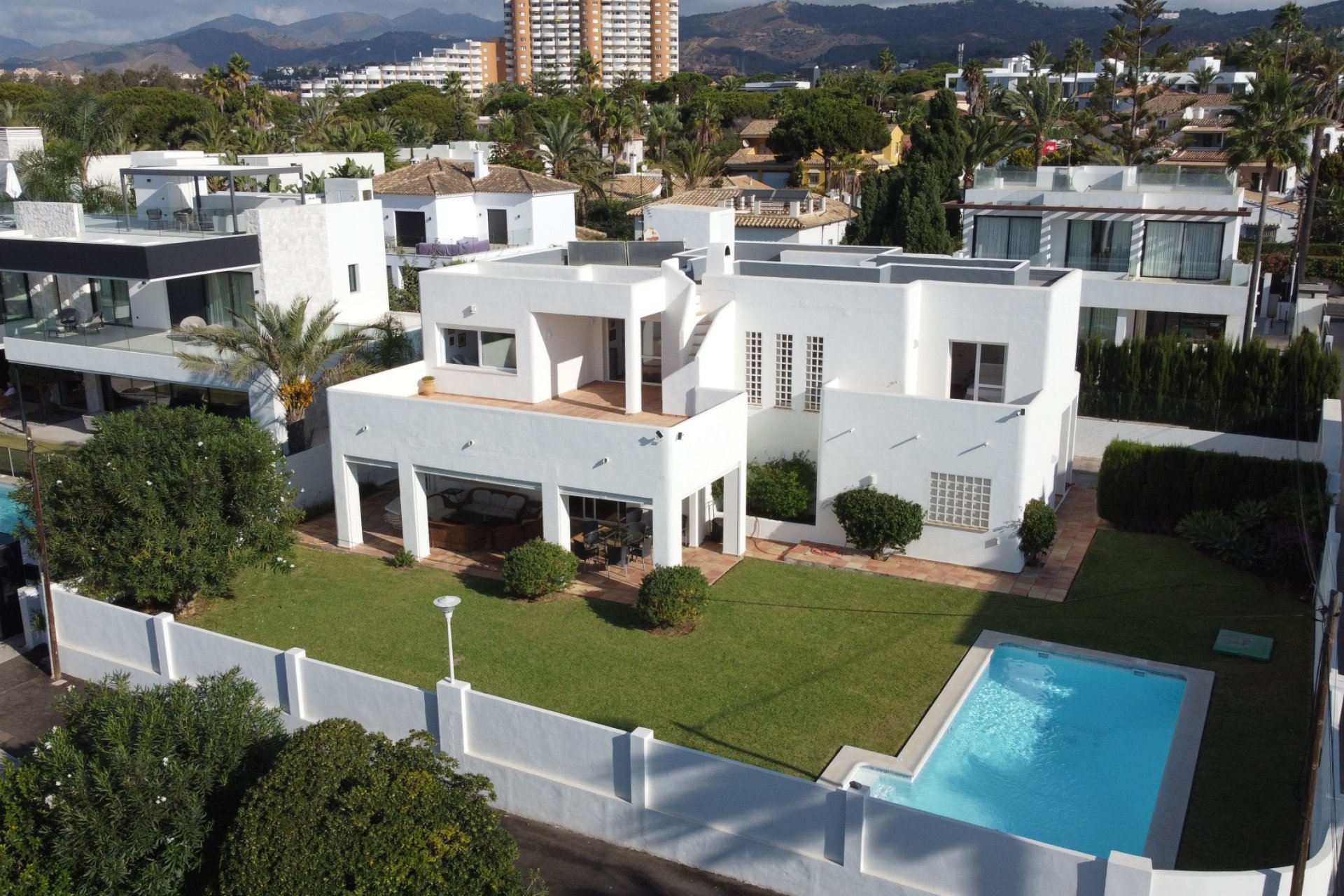 Gensalg - Villa -
Marbella - Las Chapas