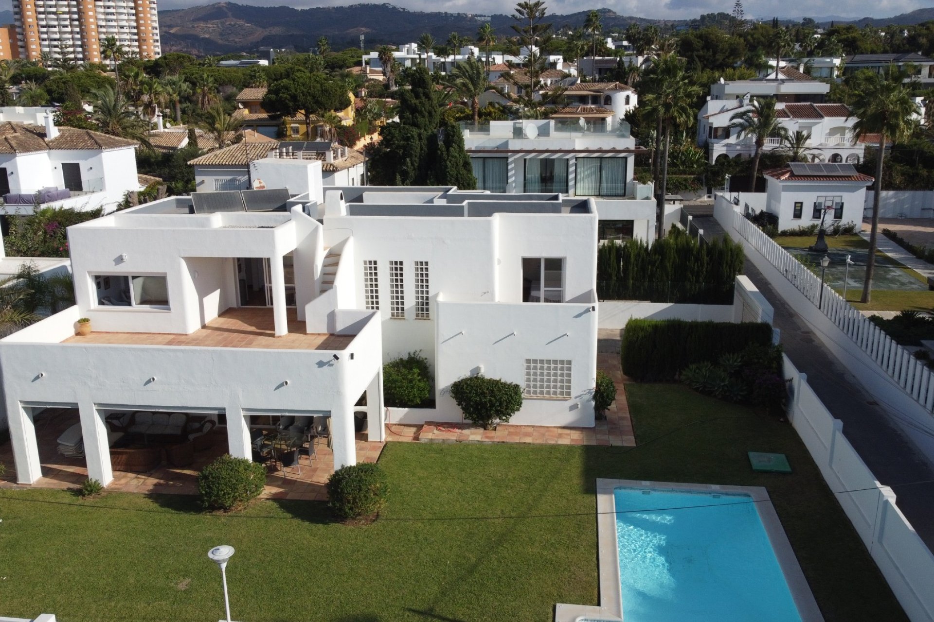 Gensalg - Villa -
Marbella - Las Chapas