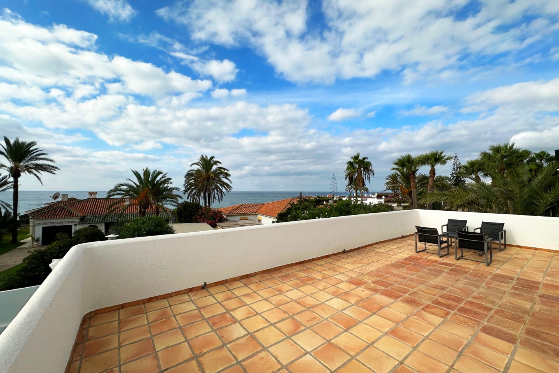 Gensalg - Villa -
Marbella - Las Chapas