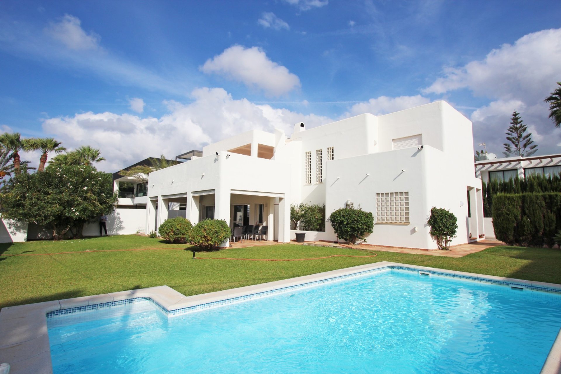 Gensalg - Villa -
Marbella - Las Chapas