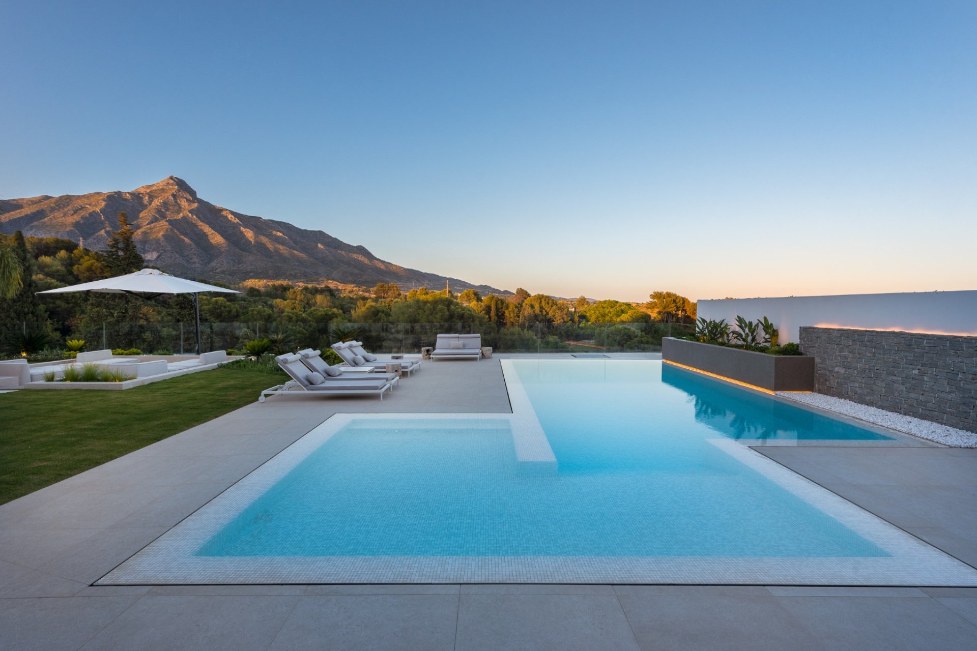 Gensalg - Villa -
Marbella - Nueva Andalucía