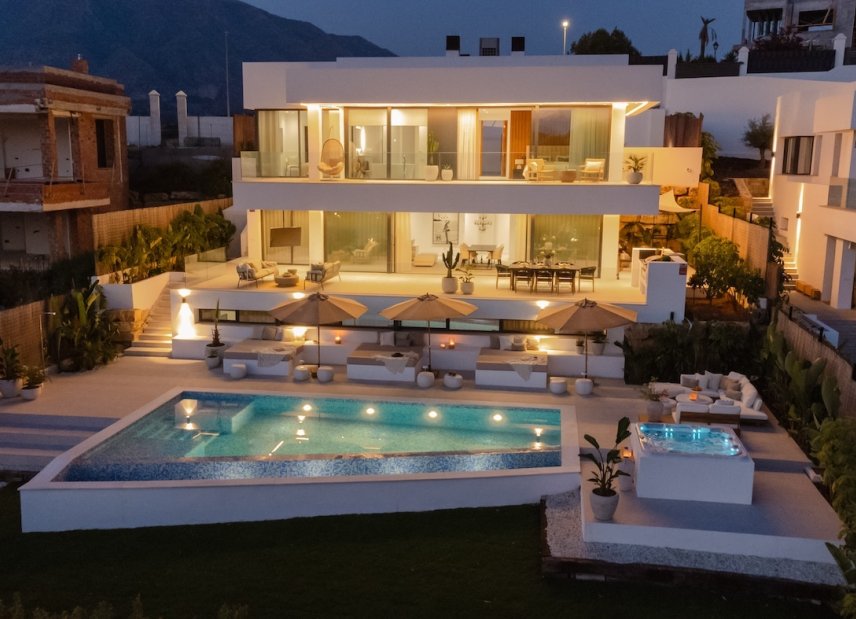 Gensalg - Villa -
Marbella - Nueva Andalucía
