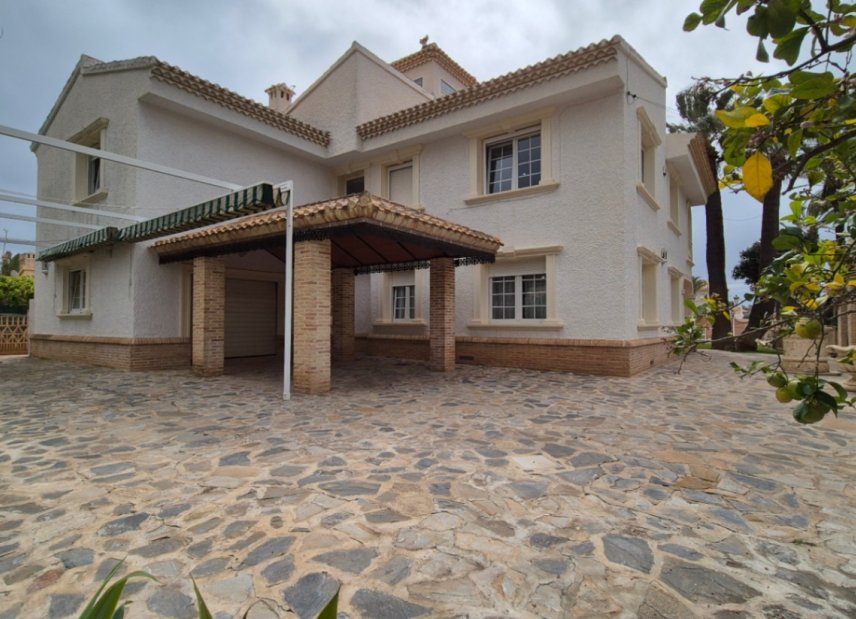 Gensalg - Villa -
Orihuela - Costa Blanca