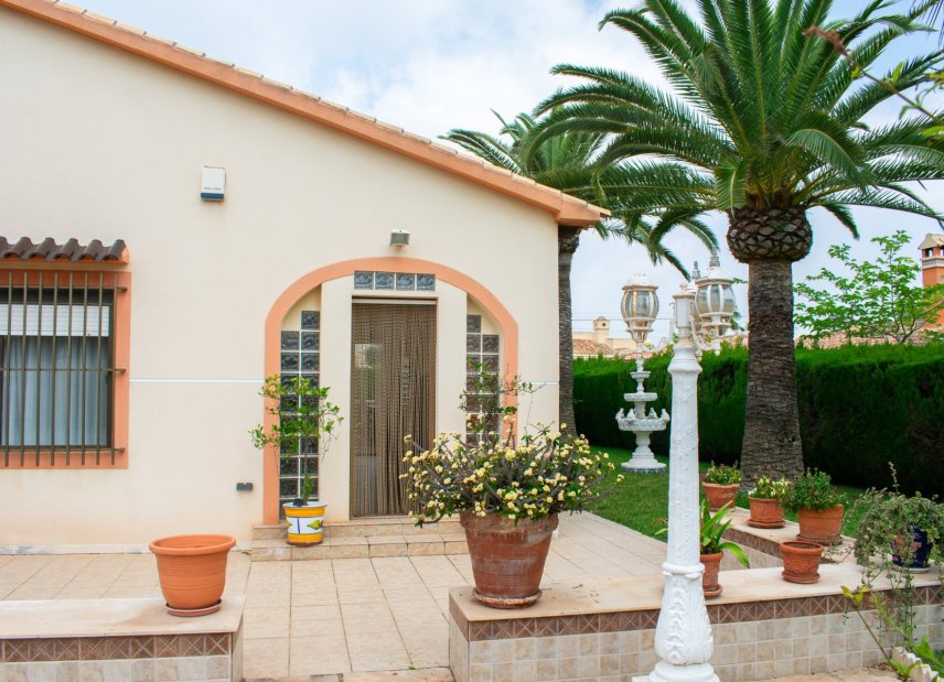 Gensalg - Villa -
Orihuela Costa - Cabo Roig