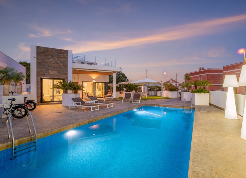 Gensalg - Villa -
Orihuela Costa - Villamartín