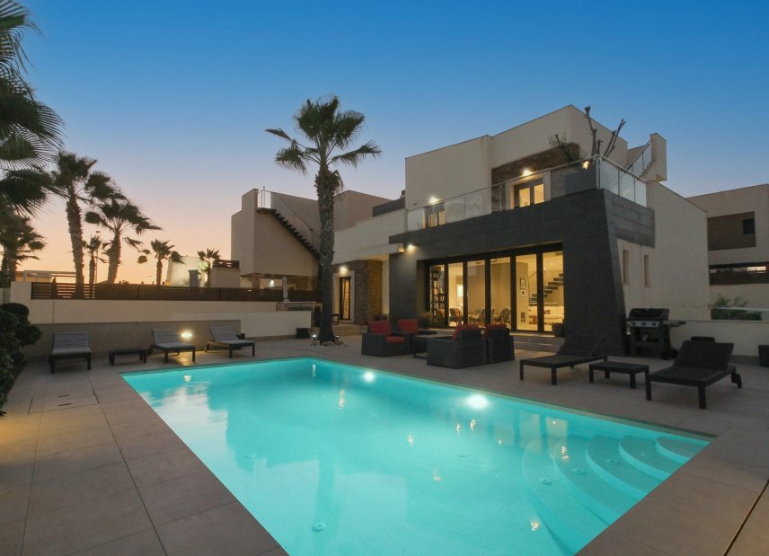 Gensalg - Villa -
Torrevieja - Aguas Nuevas