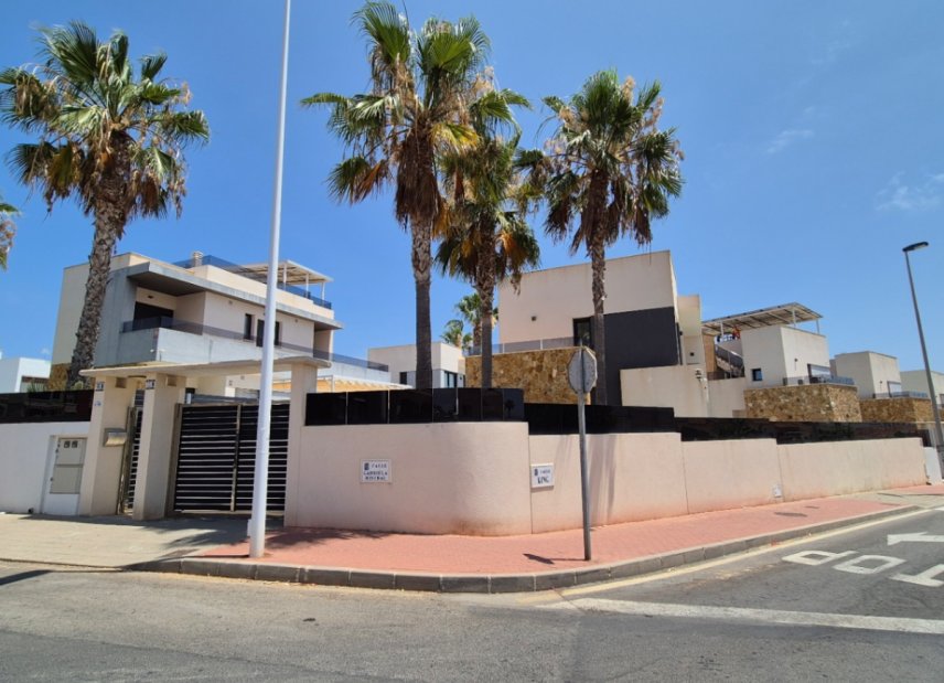 Gensalg - Villa -
Torrevieja - Costa Blanca