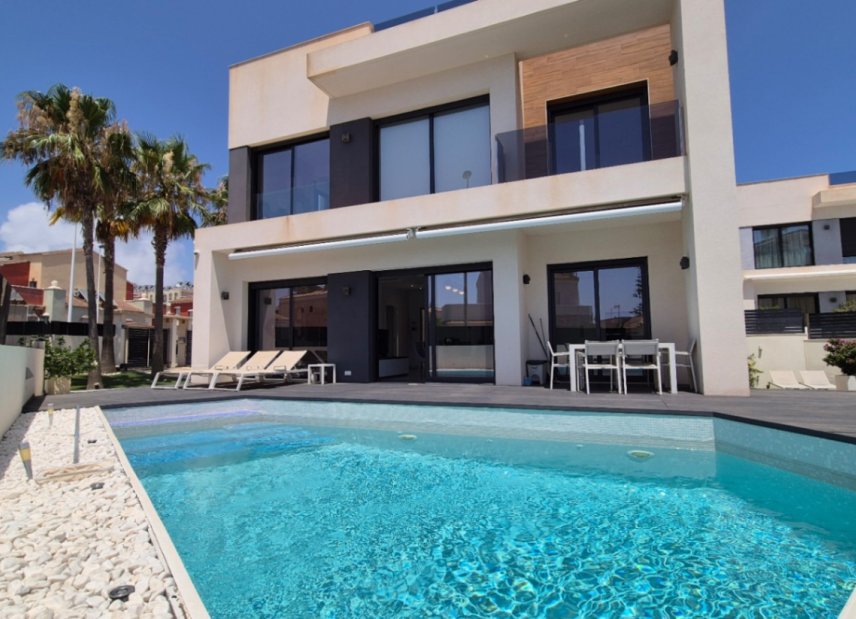 Gensalg - Villa -
Torrevieja - Costa Blanca