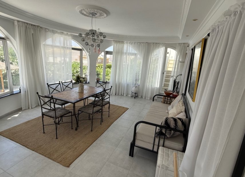 Gensalg - Villa -
Torrevieja - Costa Blanca