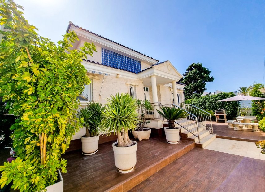 Gensalg - Villa -
Torrevieja - La Mata