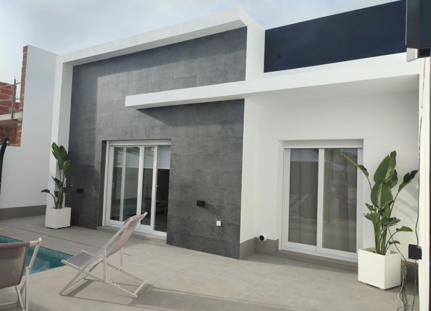New Build - detached -
Balsicas