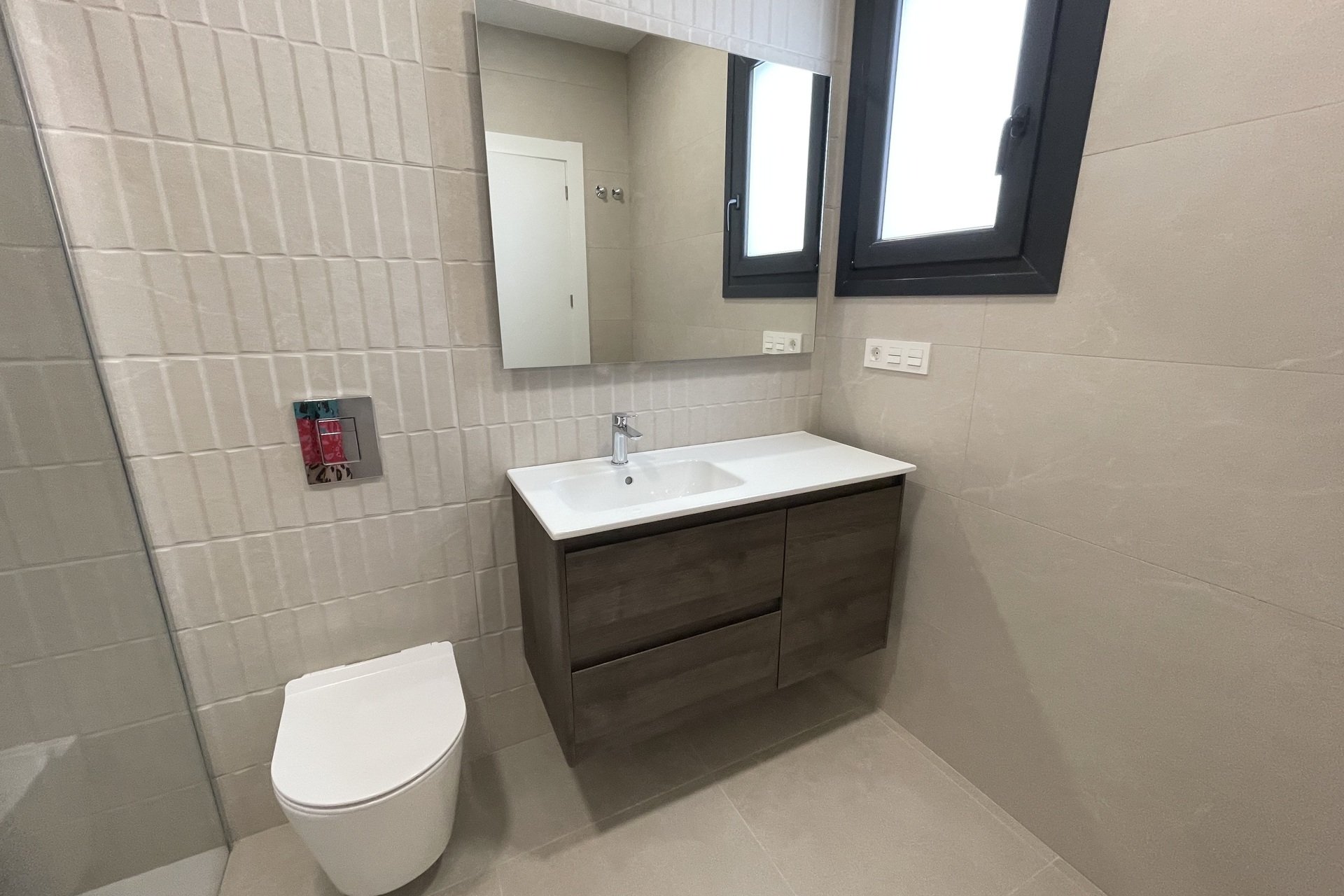 New Build - detached -
Heredades