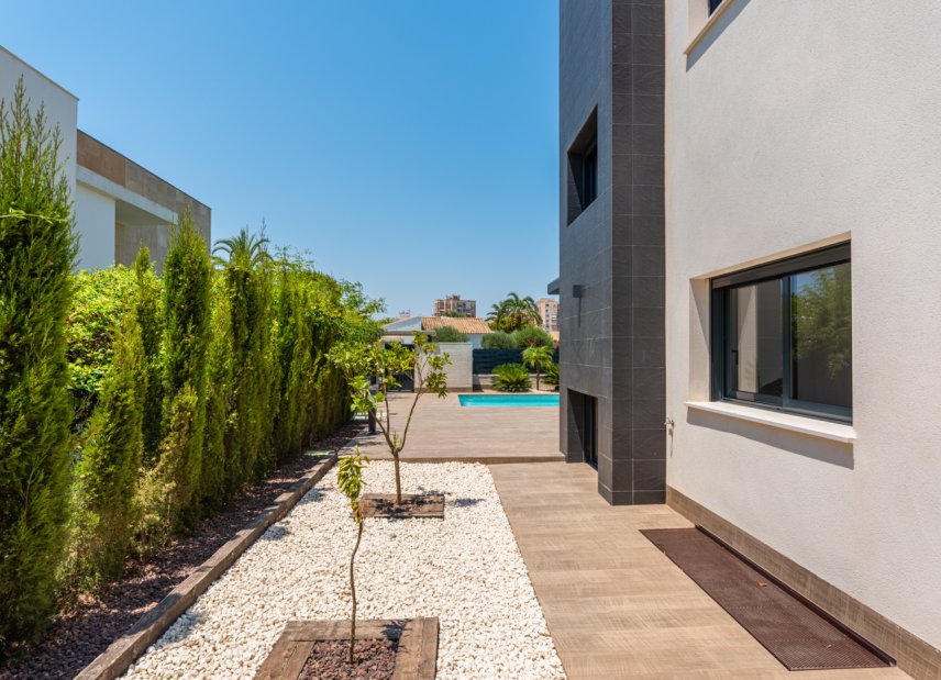 New Build - detached -
Playa Paraiso