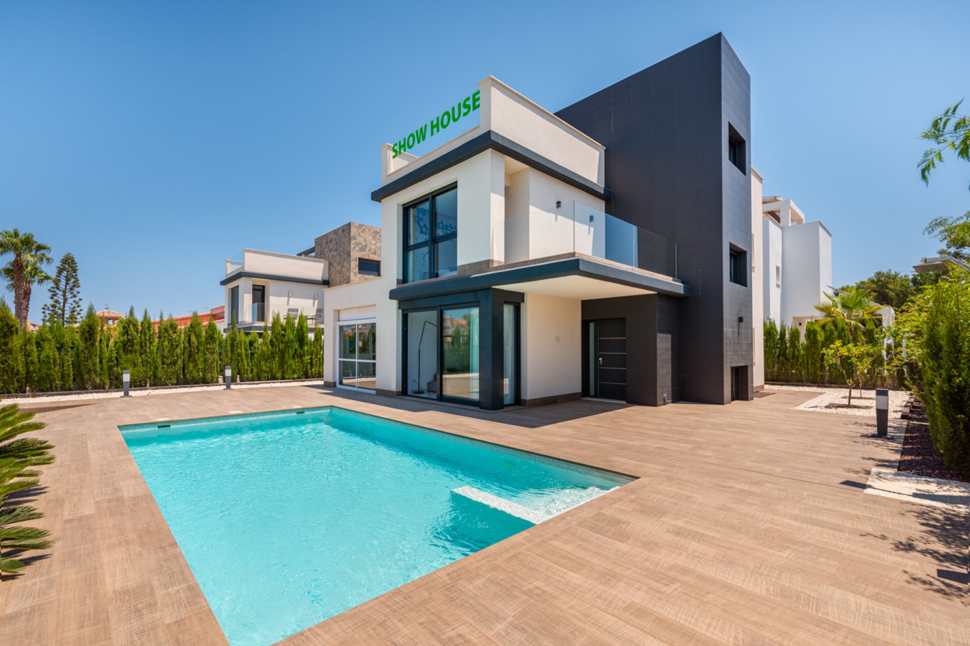 New Build - detached -
Playa Paraiso